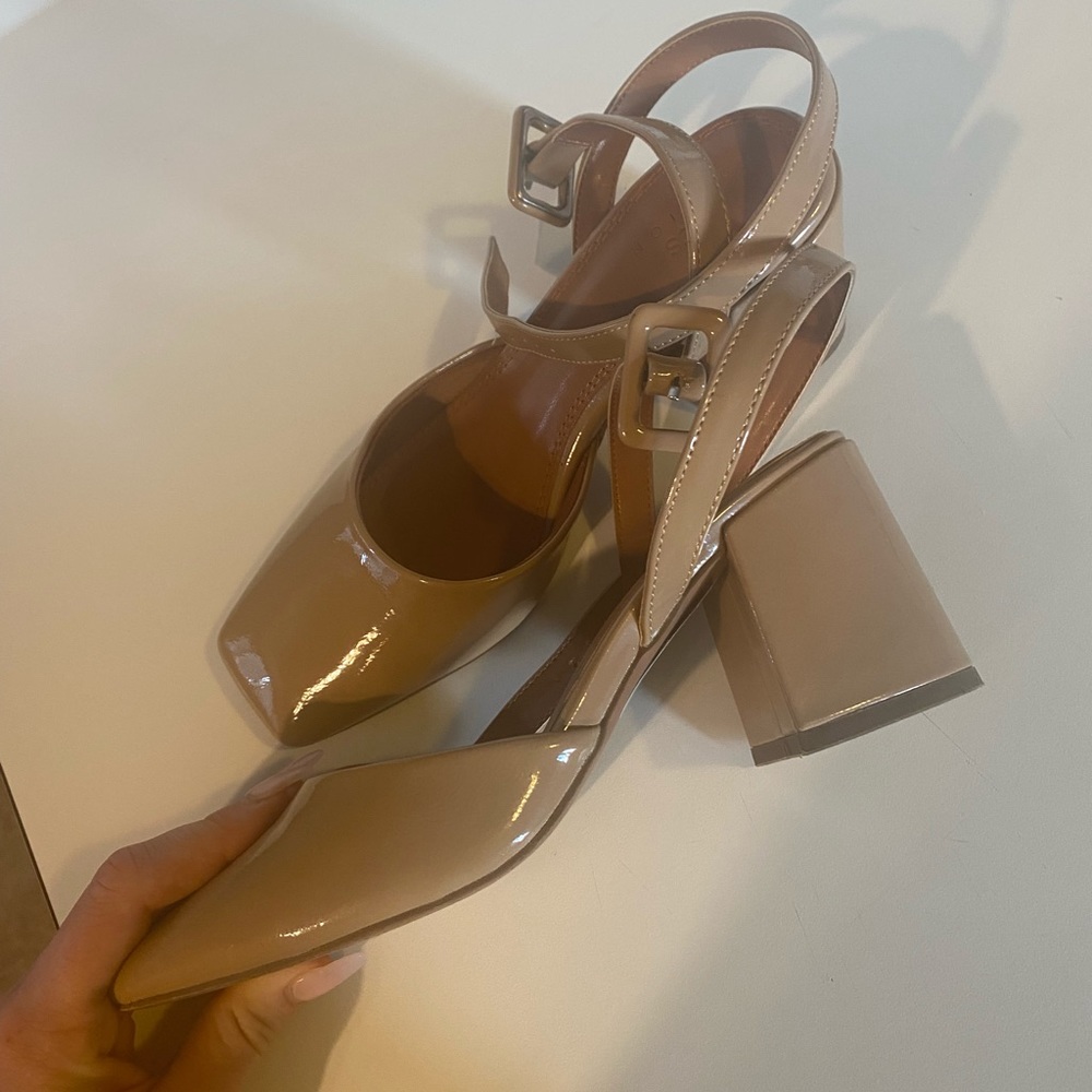 ASOS DESIGN Stelle Block Heeled Mid Shoes In Beige